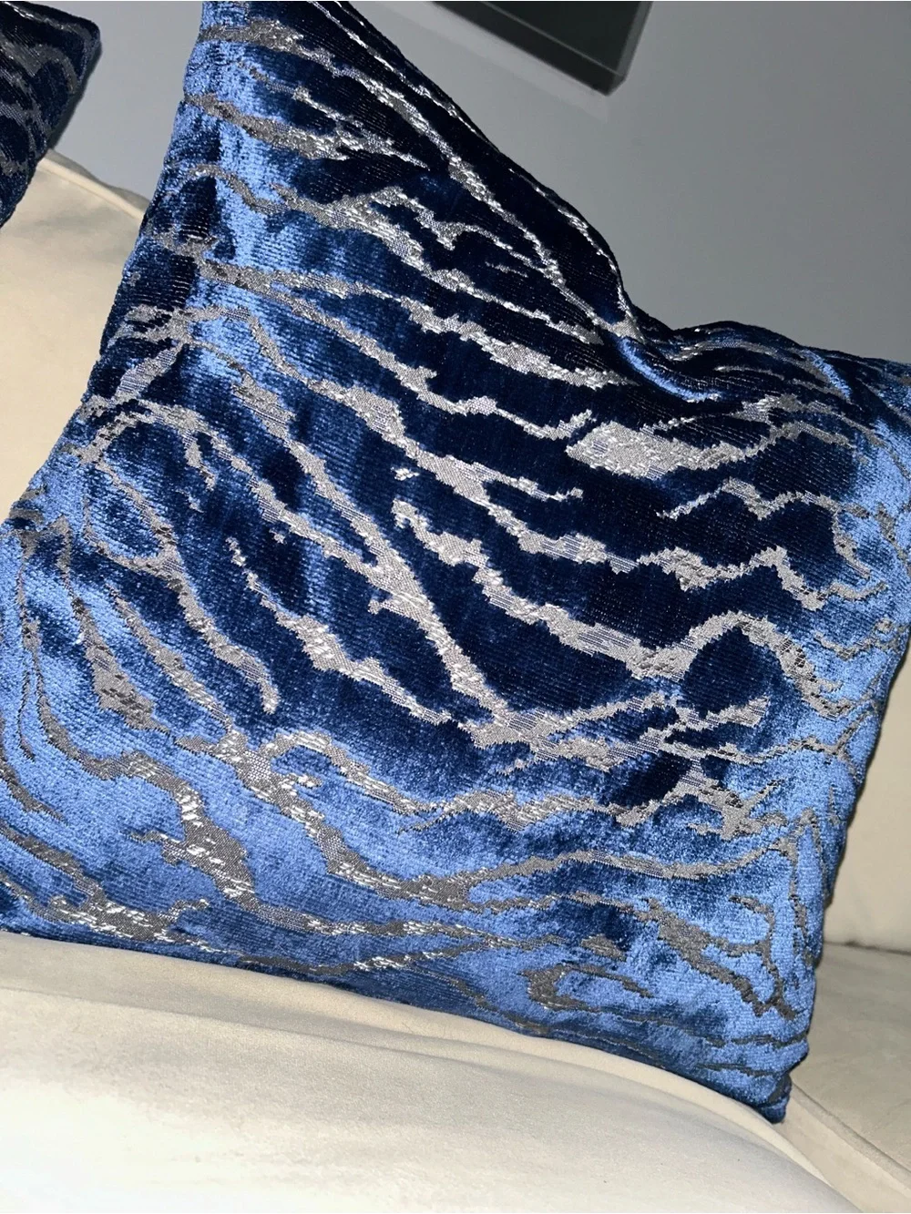 Z Gallerie Blue Velvet Accent Pillows – Set of 2